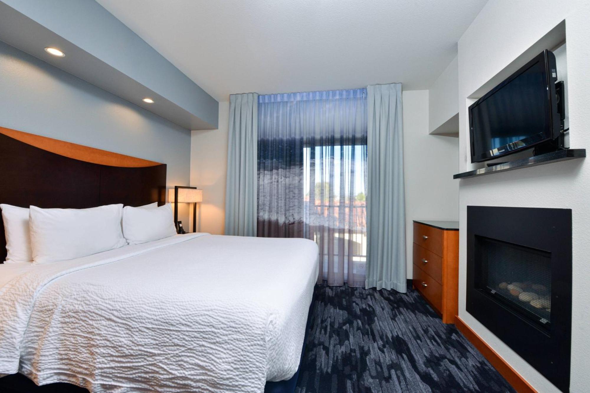 Fairfield Inn & Suites Santa Cruz - Capitola Exteriör bild